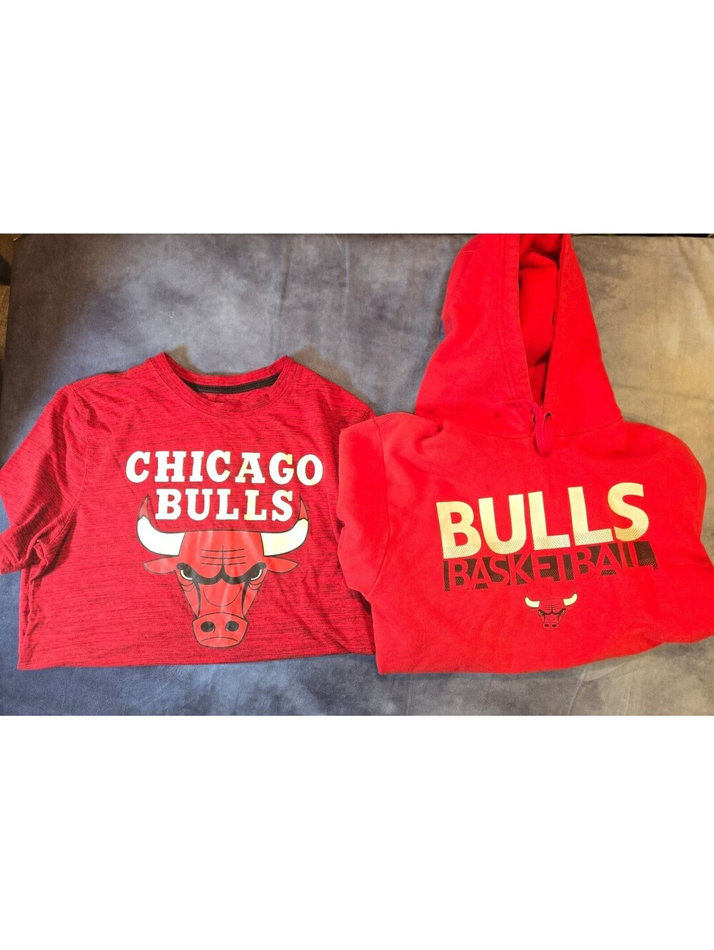 Chicago bulls tshirt and hoodie